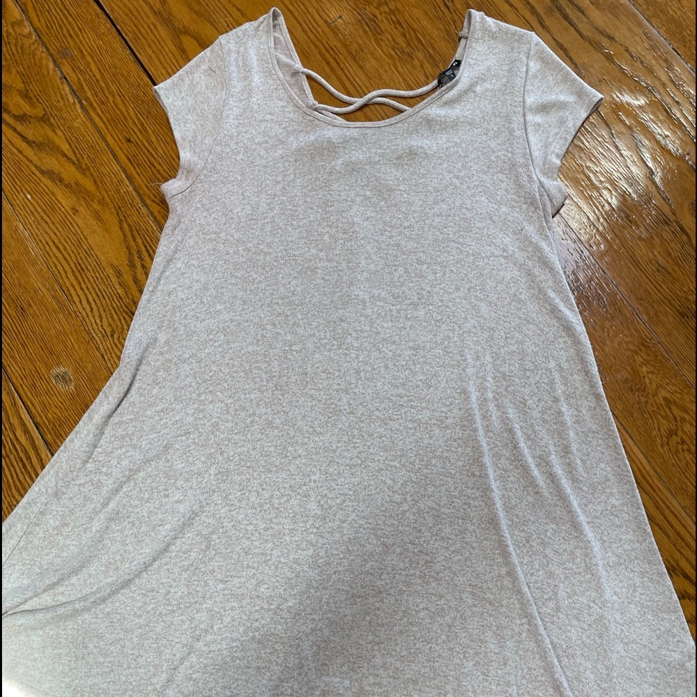Try!This brand tunic sweater top.  Lightweight, tan, crossback style.  Size XL.